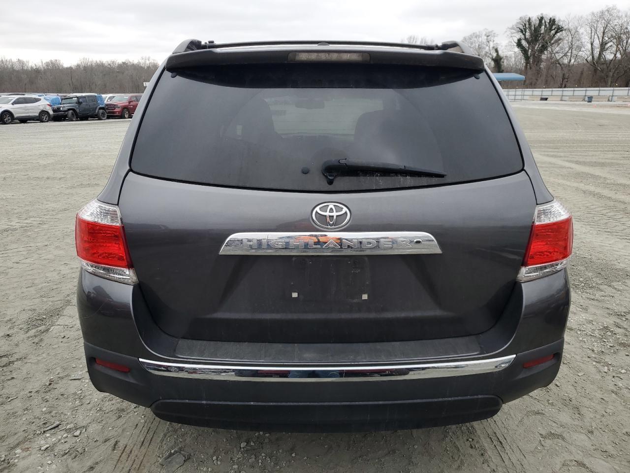 2011 TOYOTA HIGHLANDER - Фото 6