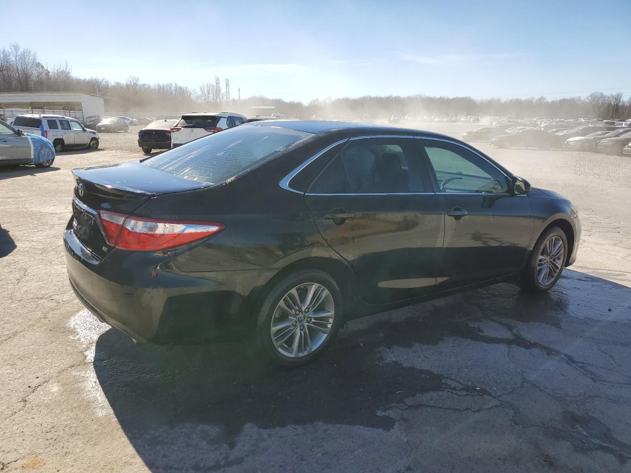 2016 TOYOTA CAMRY LE - Фото 3