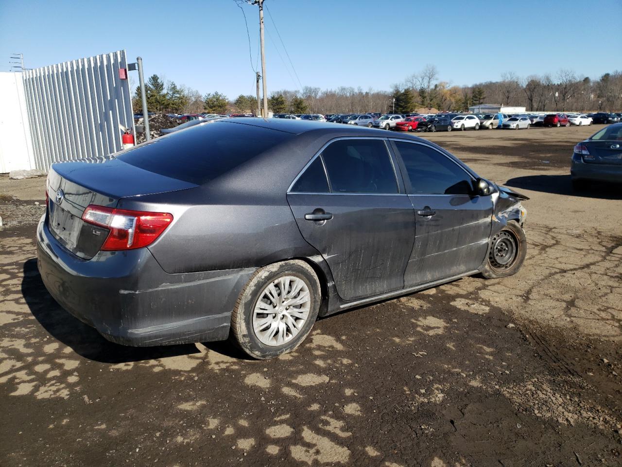 2014 TOYOTA CAMRY L - Image 3