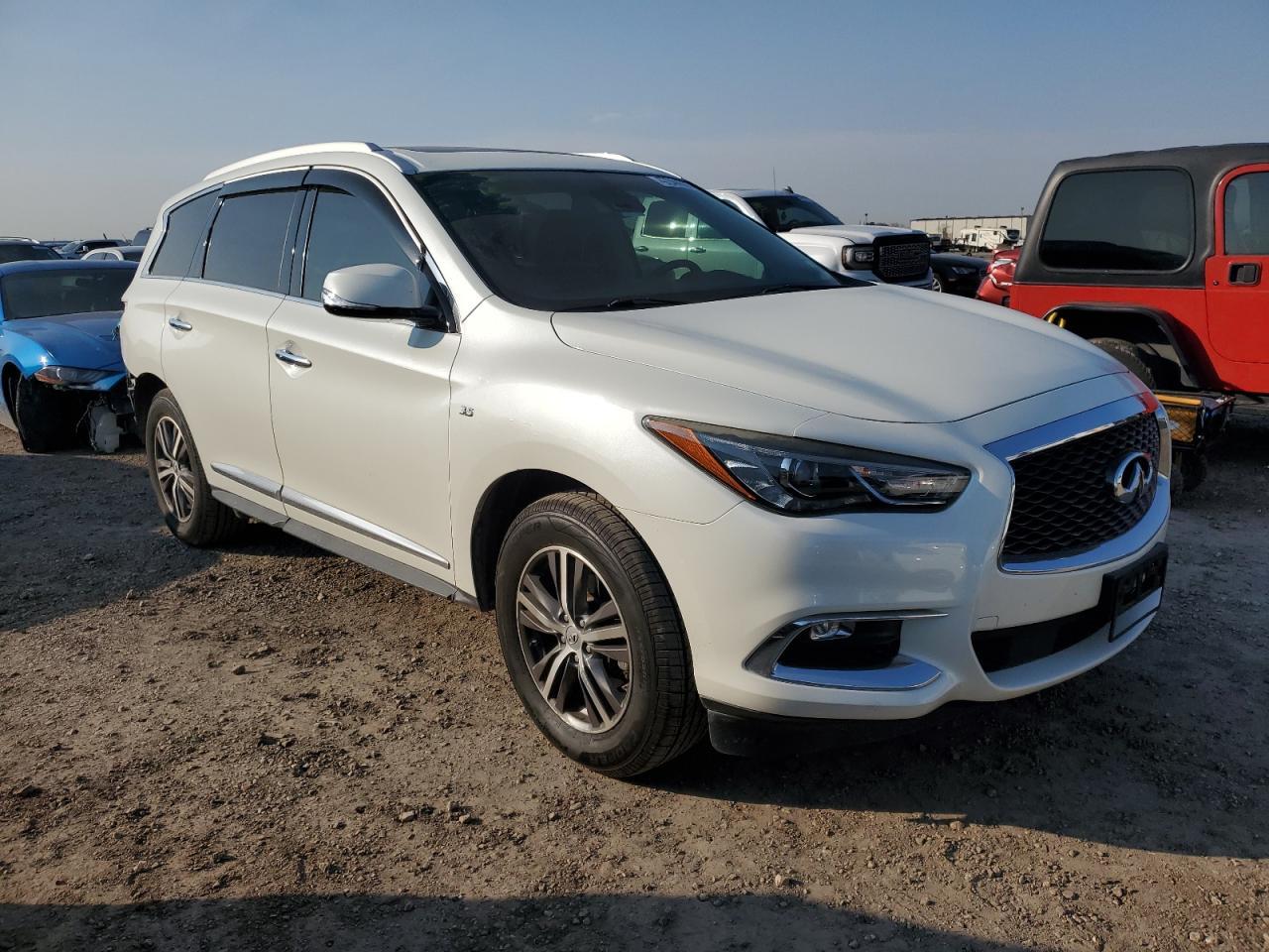 2019 INFINITI QX60 LUXE - Image 4