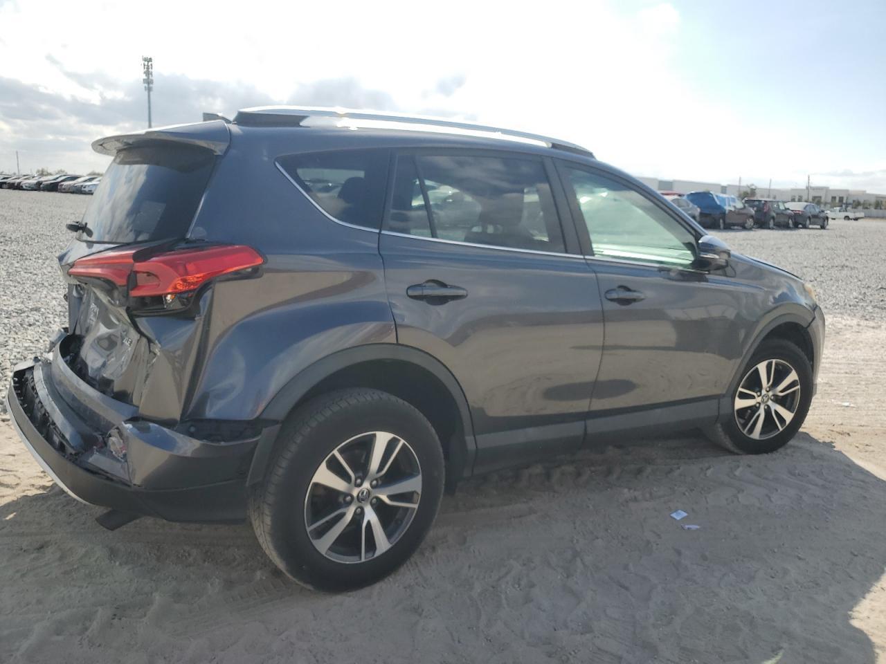 2016 TOYOTA RAV4 XLE - Image 3