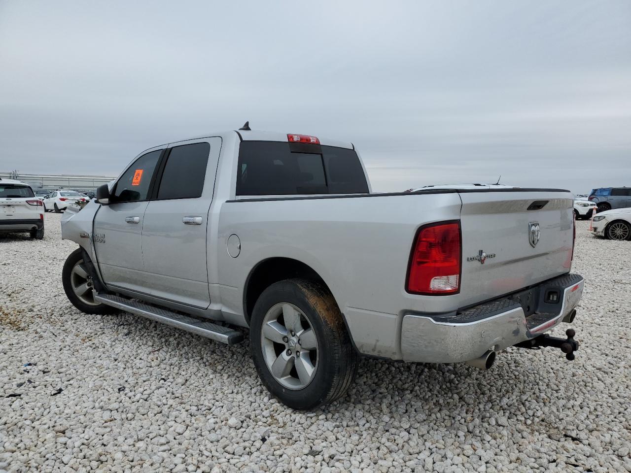 2015 RAM 1500 SLT - Image 2