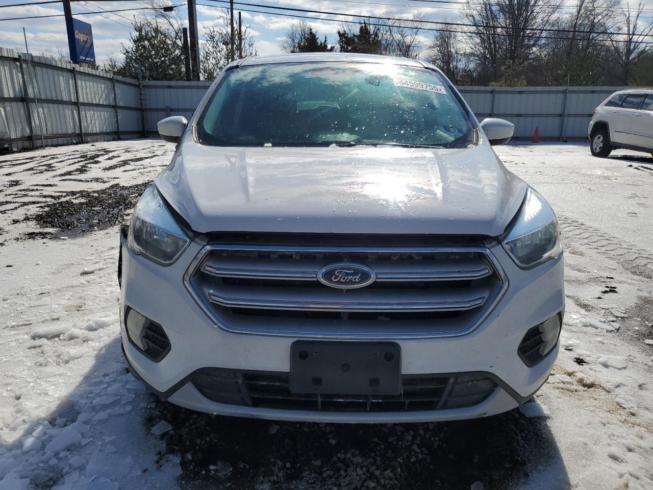 2017 FORD ESCAPE SE - Фото 5