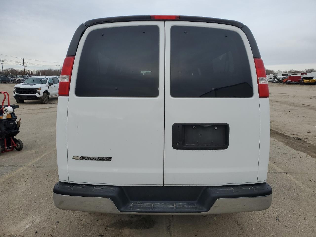 2017 CHEVROLET EXPRESS G3 - Image 6