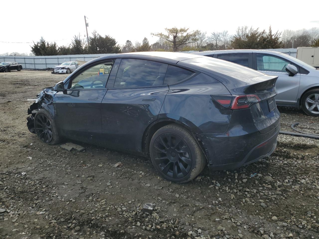 2024 TESLA MODEL Y - Image 2