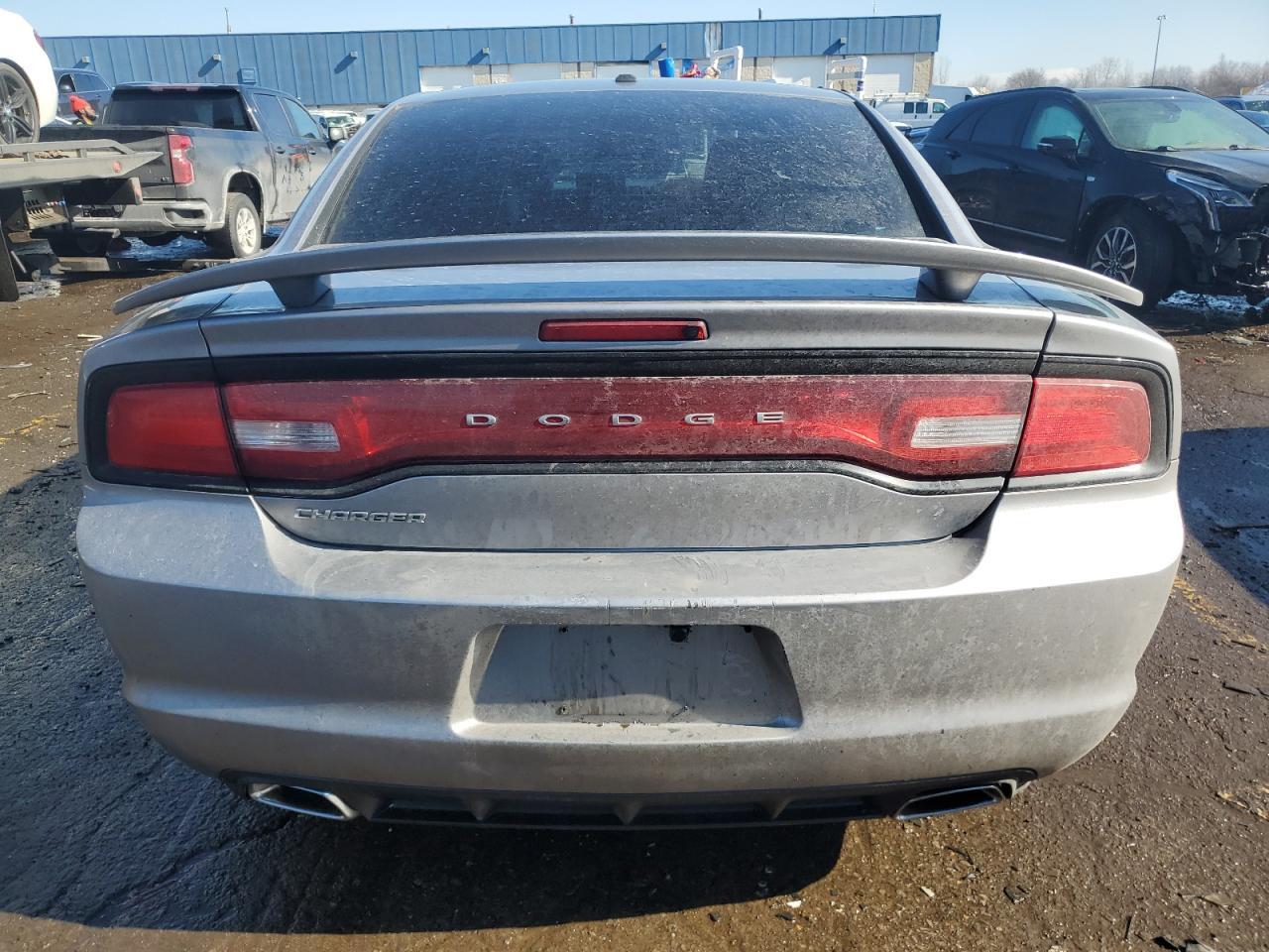 2013 DODGE CHARGER SE - Image 6