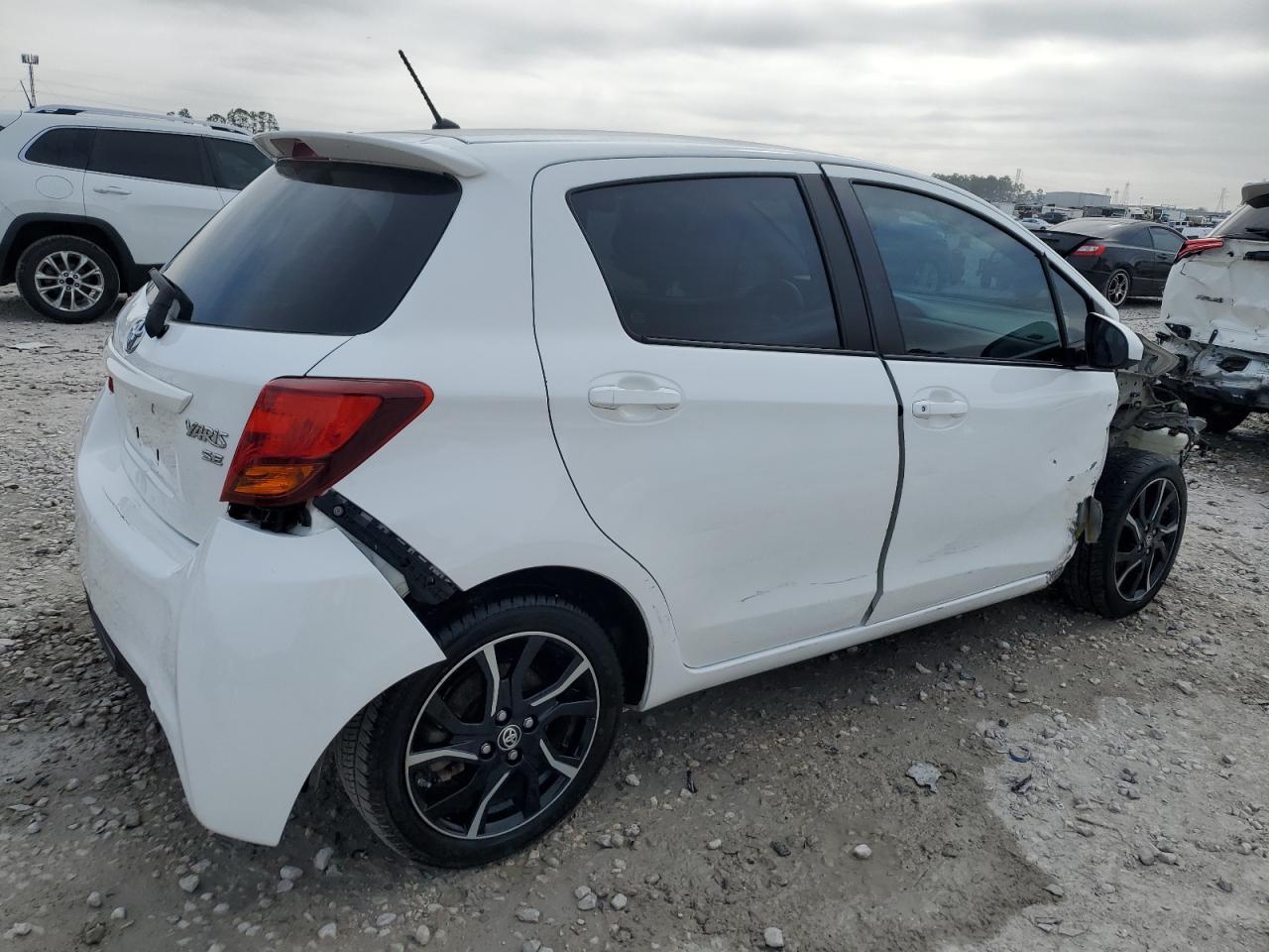 2016 TOYOTA YARIS L - Image 3