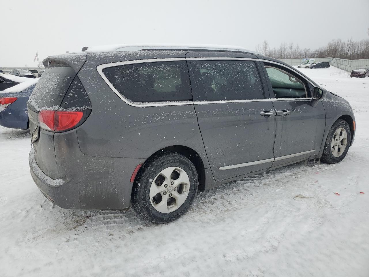 2017 CHRYSLER PACIFICA T - Фото 3