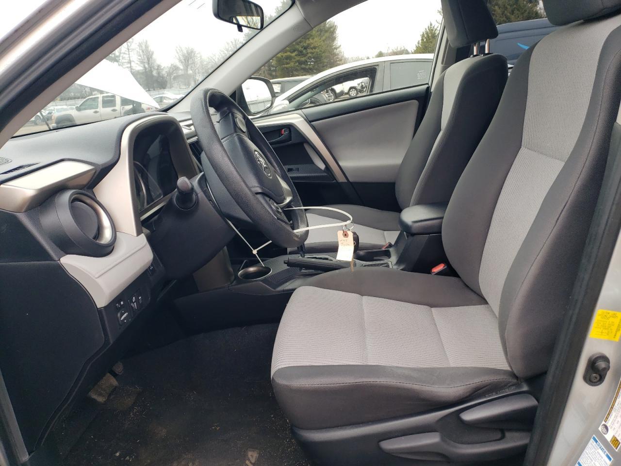 2015 TOYOTA RAV4 LE - Фото 7
