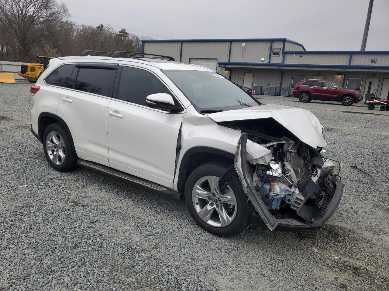 2019 TOYOTA HIGHLANDER - Image 4