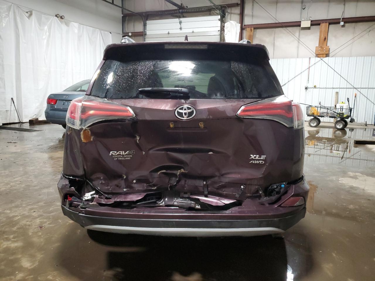 2017 TOYOTA RAV4 XLE - Image 6