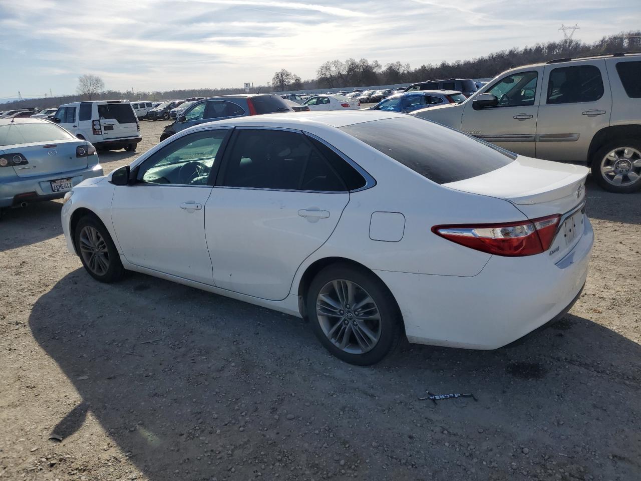 2017 TOYOTA CAMRY LE - Фото 2
