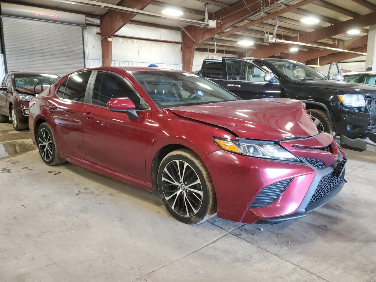 2018 TOYOTA CAMRY L - Фото 4
