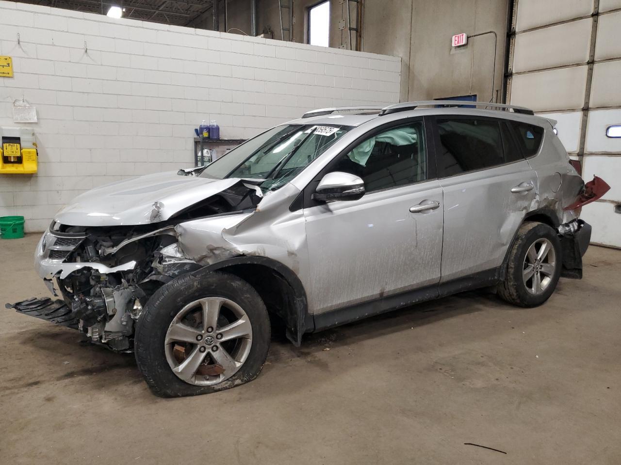 2015 TOYOTA RAV4 XLE