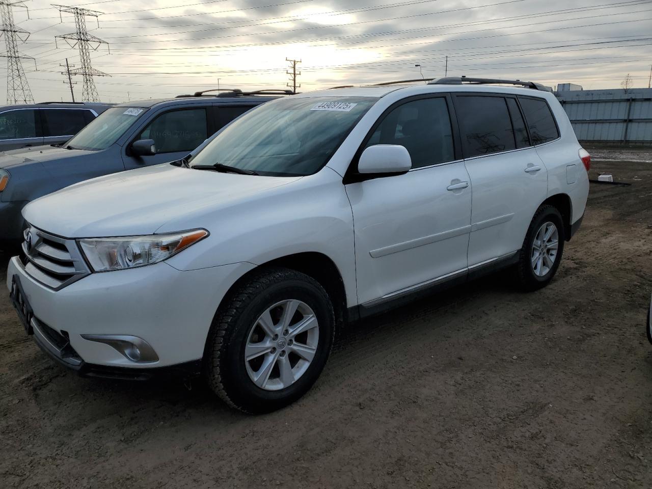 2011 TOYOTA HIGHLANDER