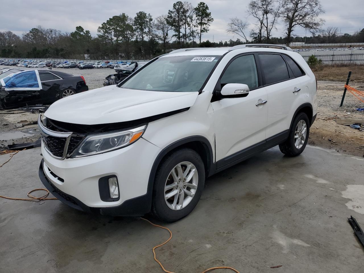 2015 KIA SORENTO LX
