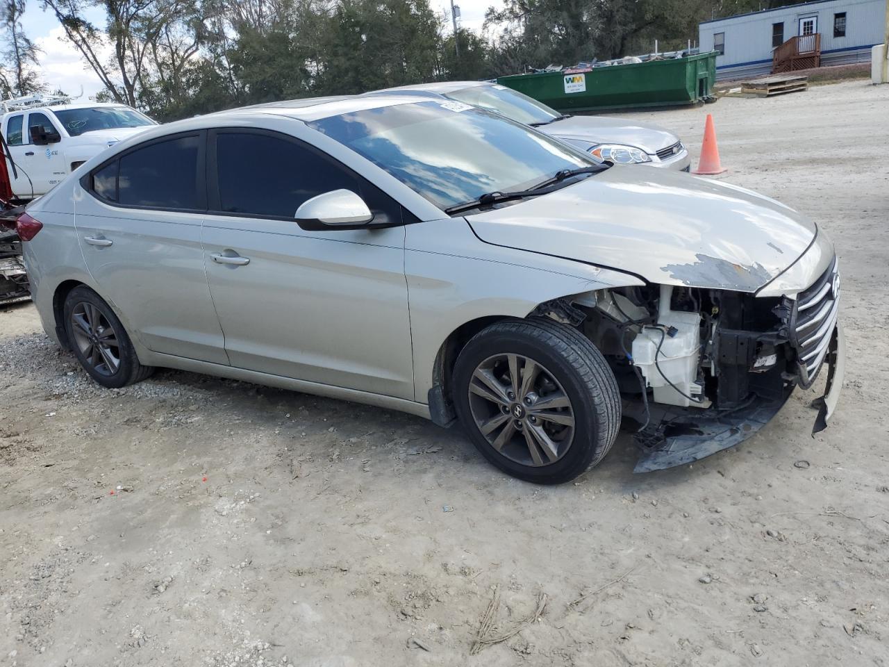 2017 HYUNDAI ELANTRA SE - Image 4