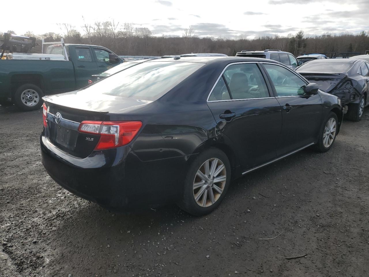2012 TOYOTA CAMRY SE - Фото 3