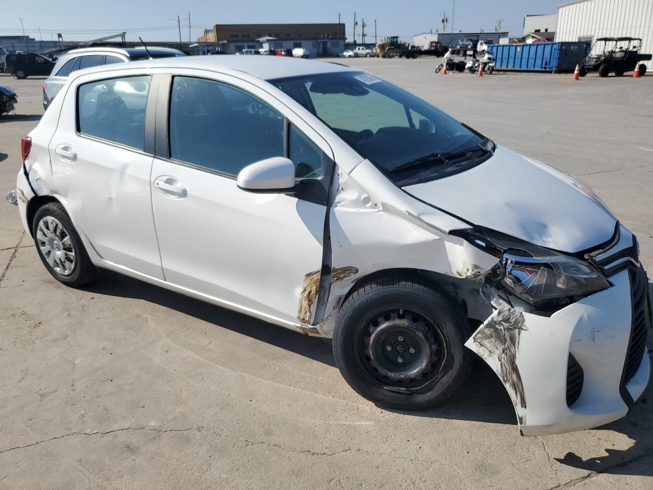 2017 TOYOTA YARIS L - Image 4