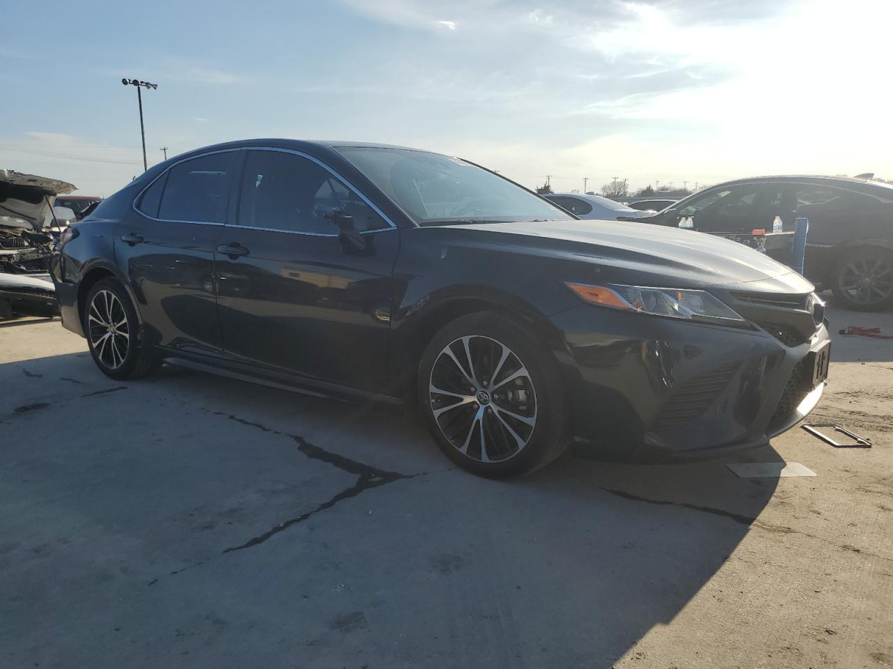 2020 TOYOTA CAMRY SE - Image 4