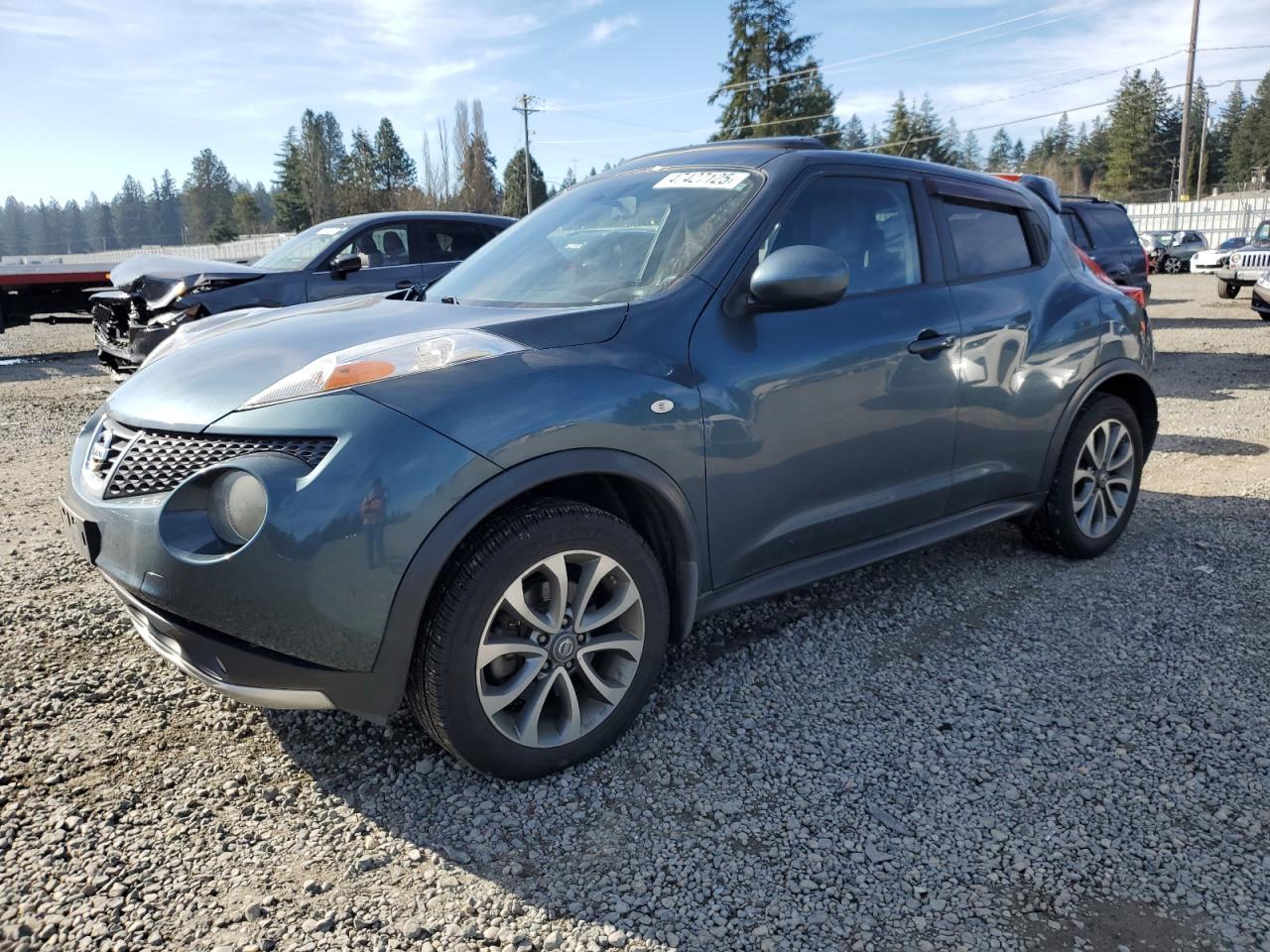 2011 NISSAN JUKE S