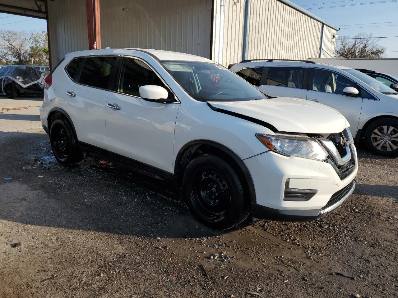 2017 NISSAN ROGUE S - Фото 4