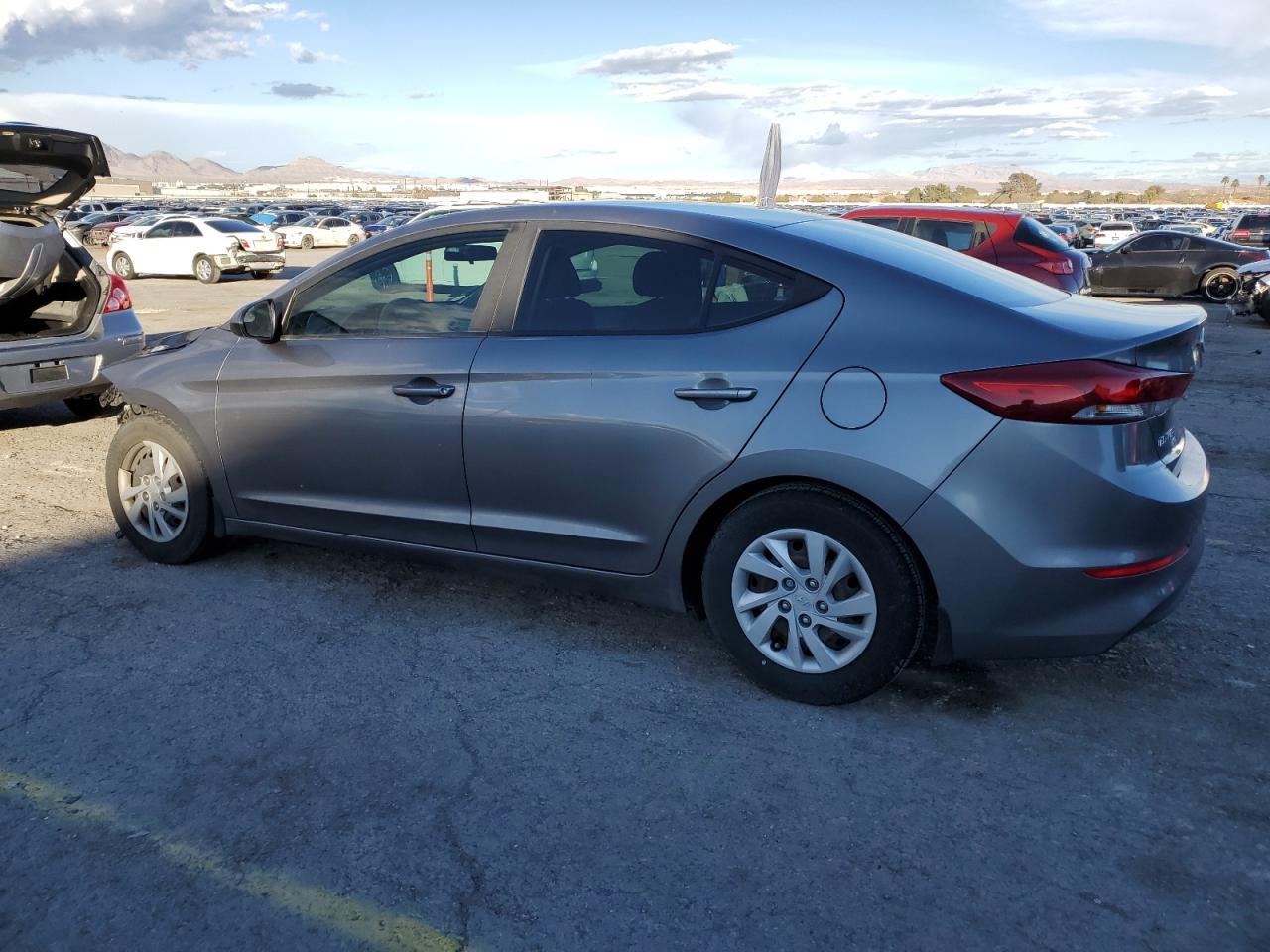 2018 HYUNDAI ELANTRA SE - Image 2