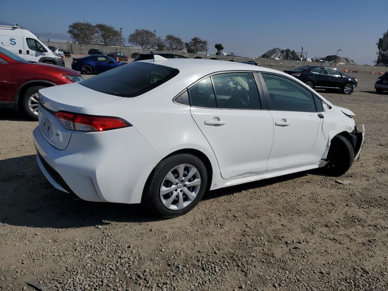 2022 TOYOTA COROLLA LE - Фото 3