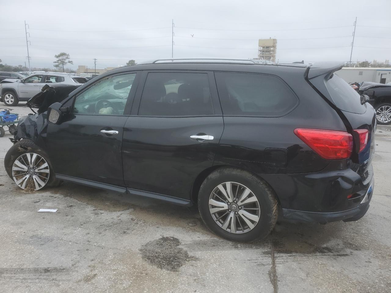 2018 NISSAN PATHFINDER - Image 2