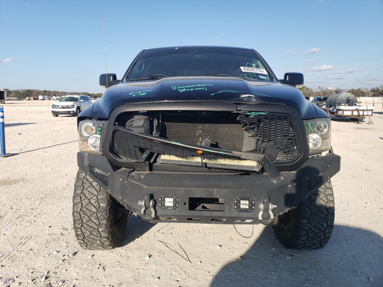 2015 RAM 1500 SLT - Image 5