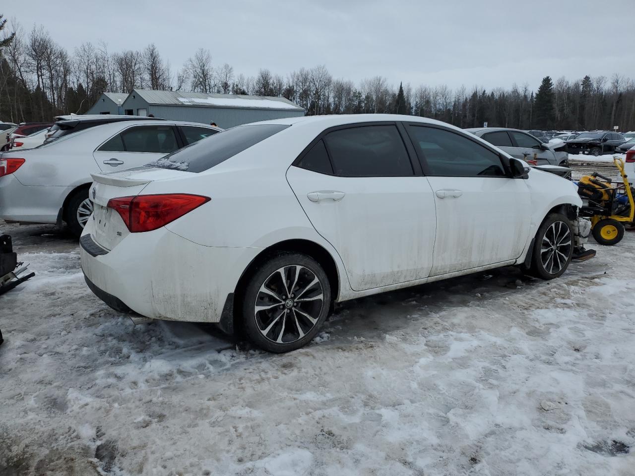 2018 TOYOTA COROLLA L - Фото 3