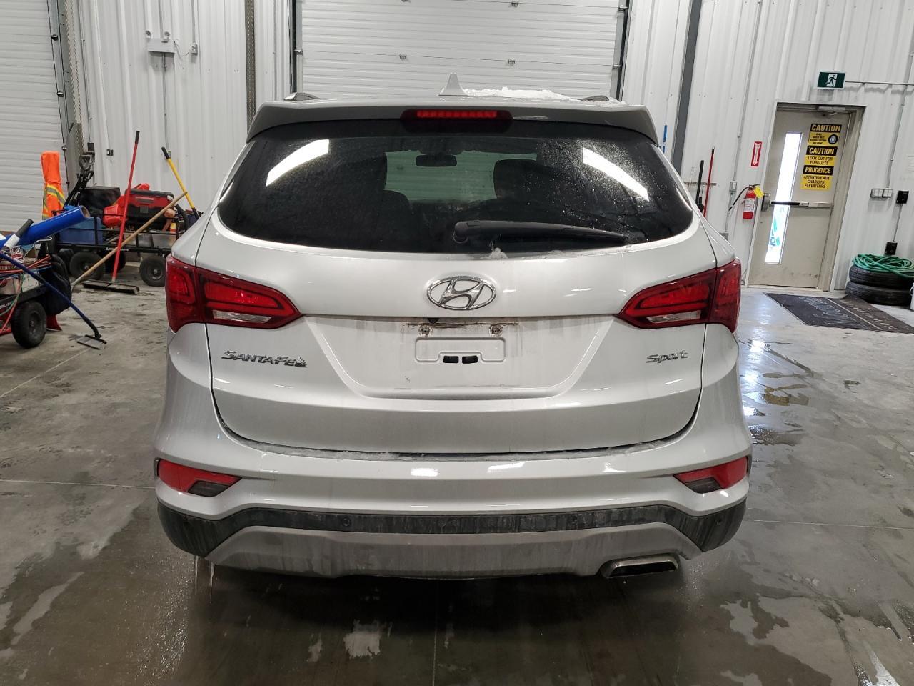 2017 HYUNDAI SANTA FE S - Image 6