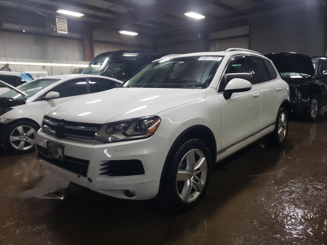 2013 VOLKSWAGEN TOUAREG V6