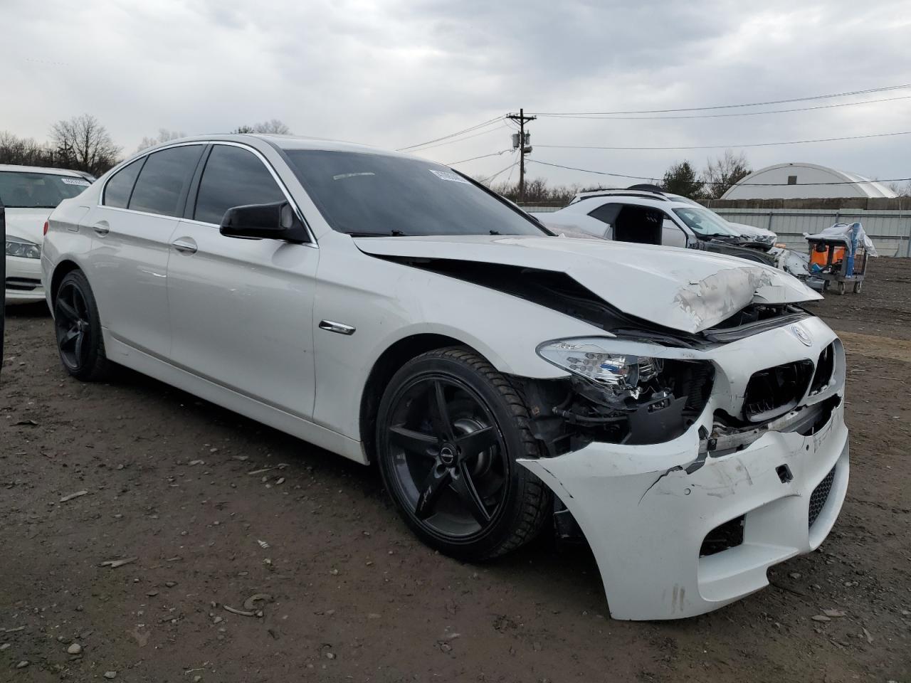 2013 BMW 528 XI - Image 4
