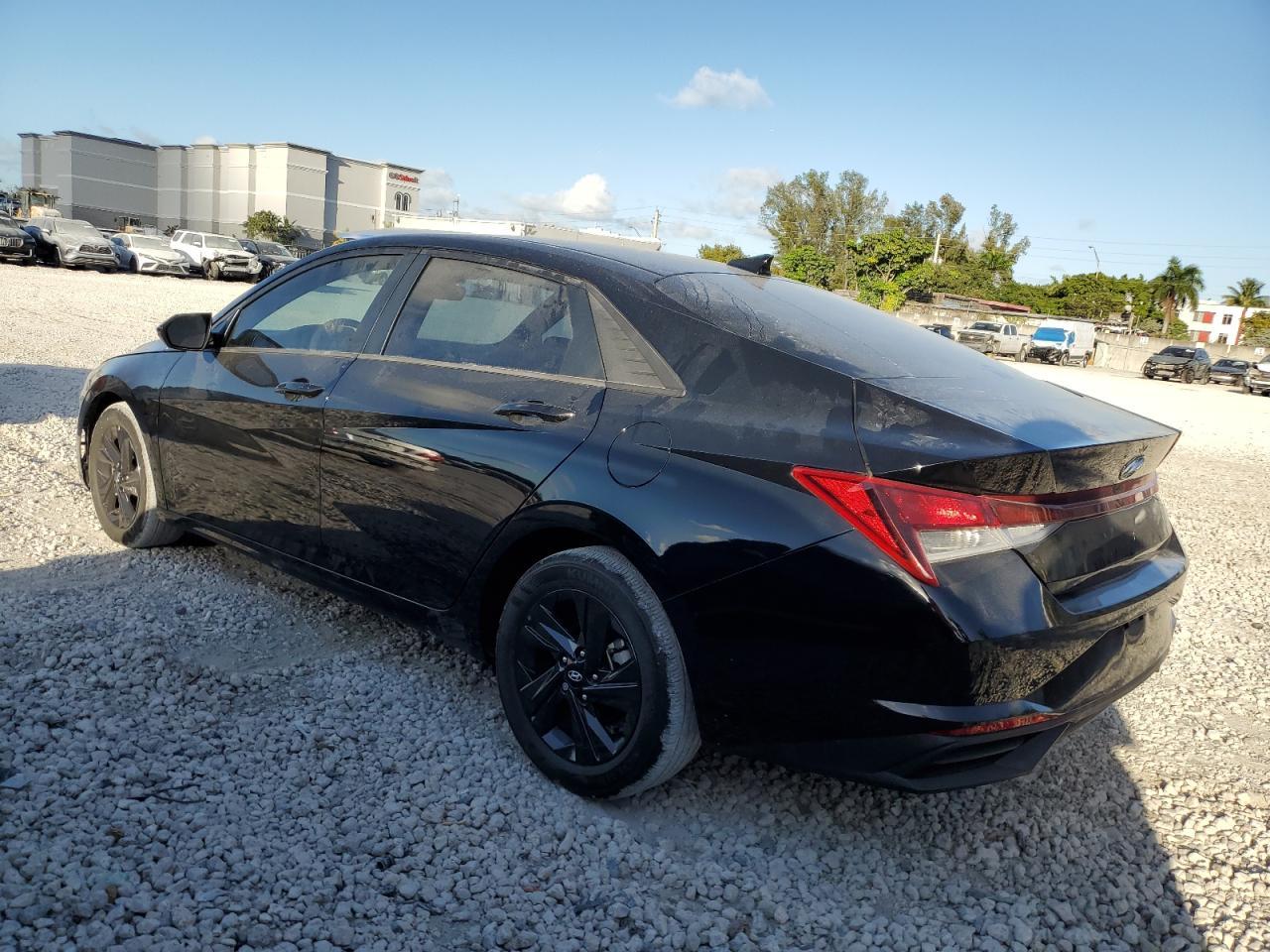 2022 HYUNDAI ELANTRA SE - Фото 2
