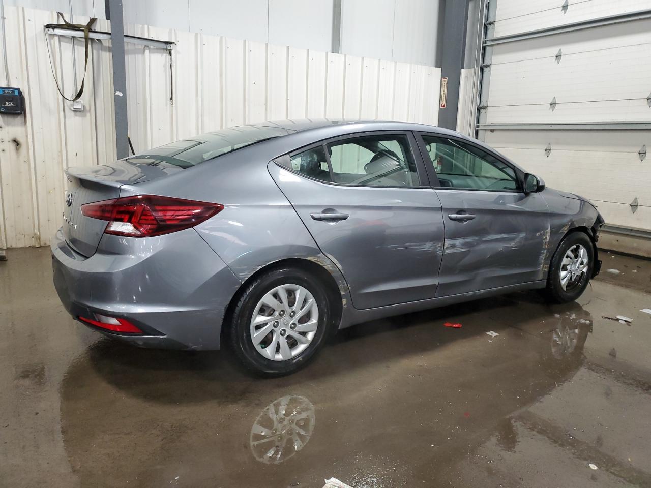 2019 HYUNDAI ELANTRA SE - Фото 3