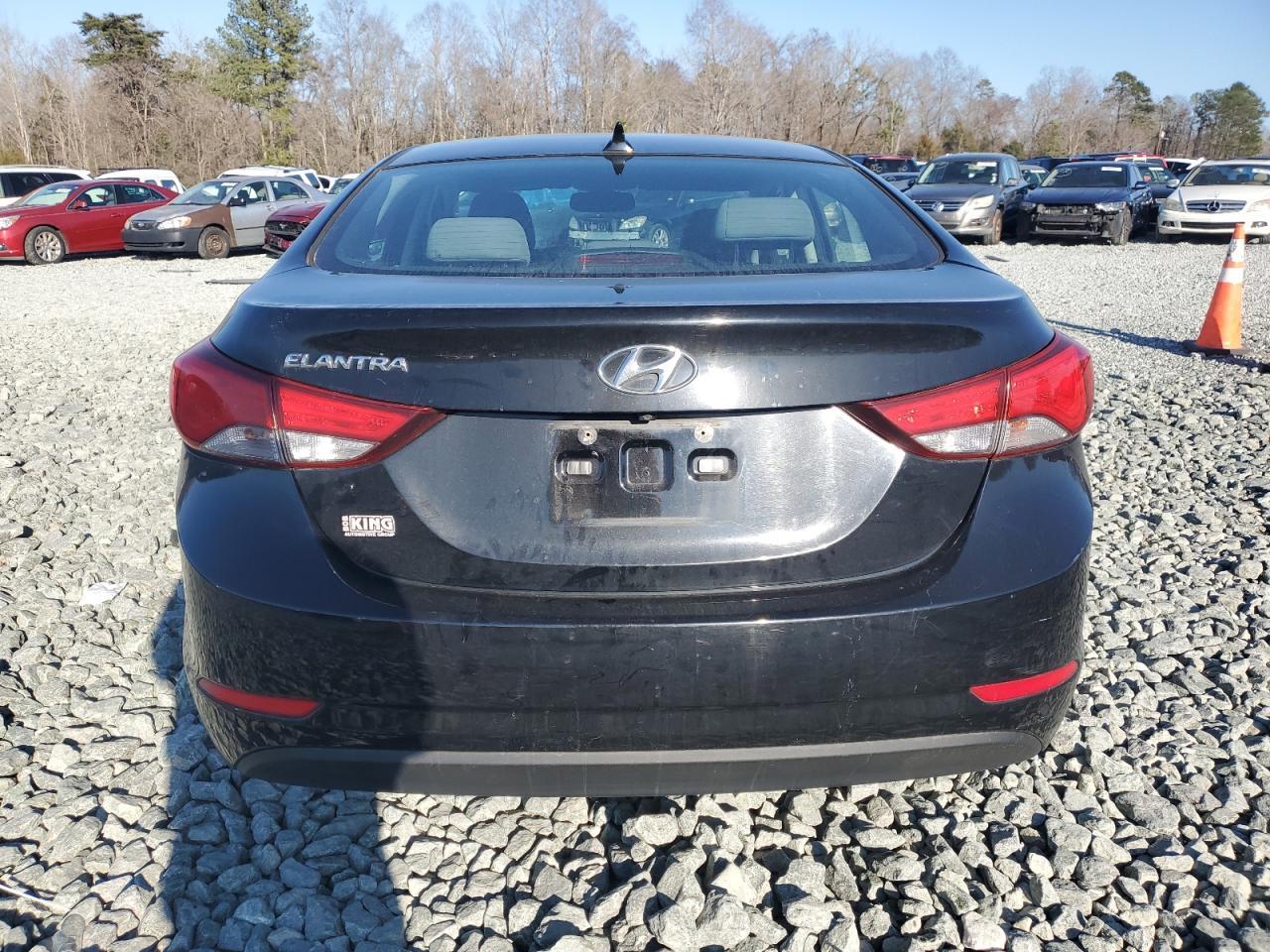 2014 HYUNDAI ELANTRA SE - Image 6