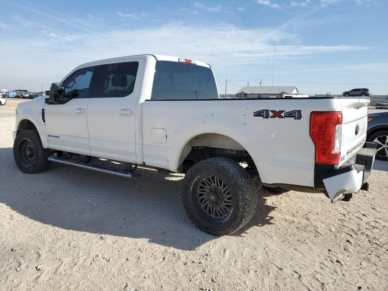 2017 FORD F250 SUPER - Image 2