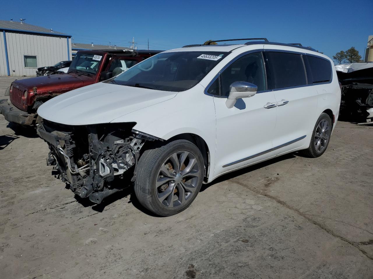 2017 CHRYSLER PACIFICA L