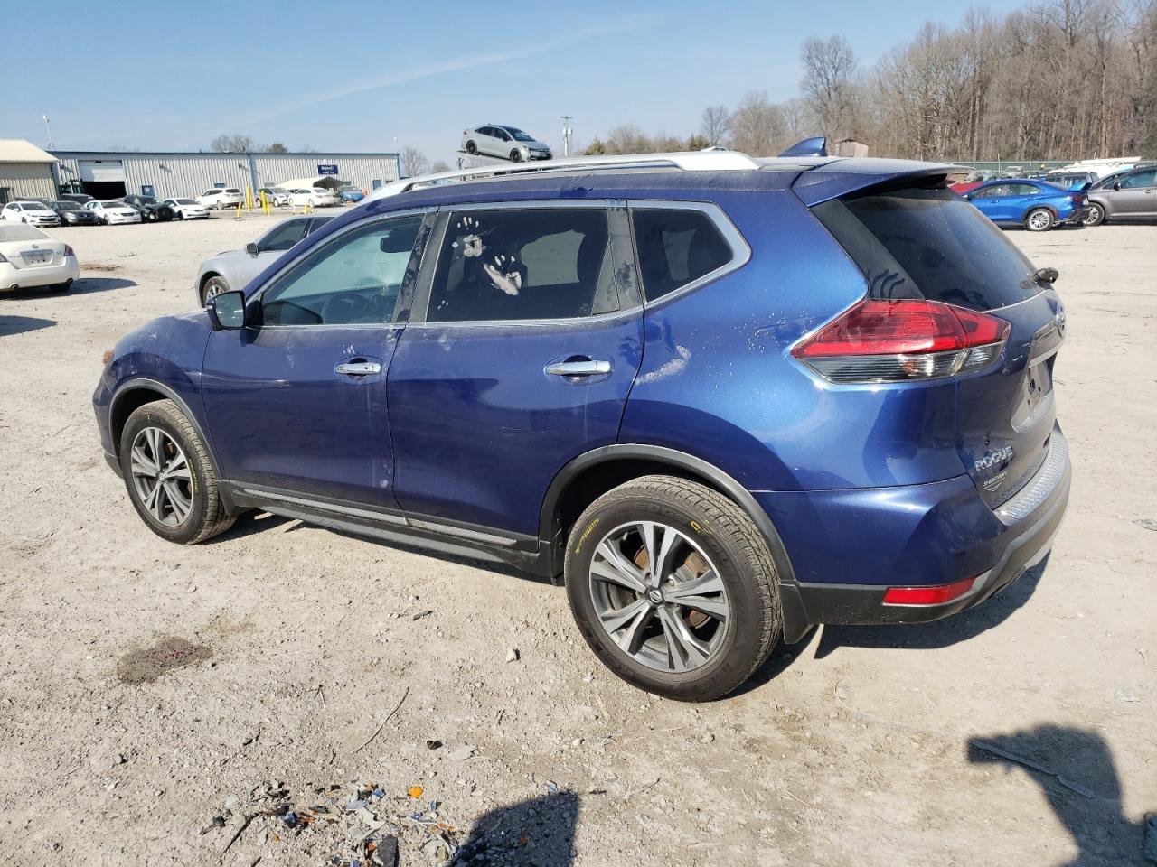 2017 NISSAN ROGUE S - Фото 2