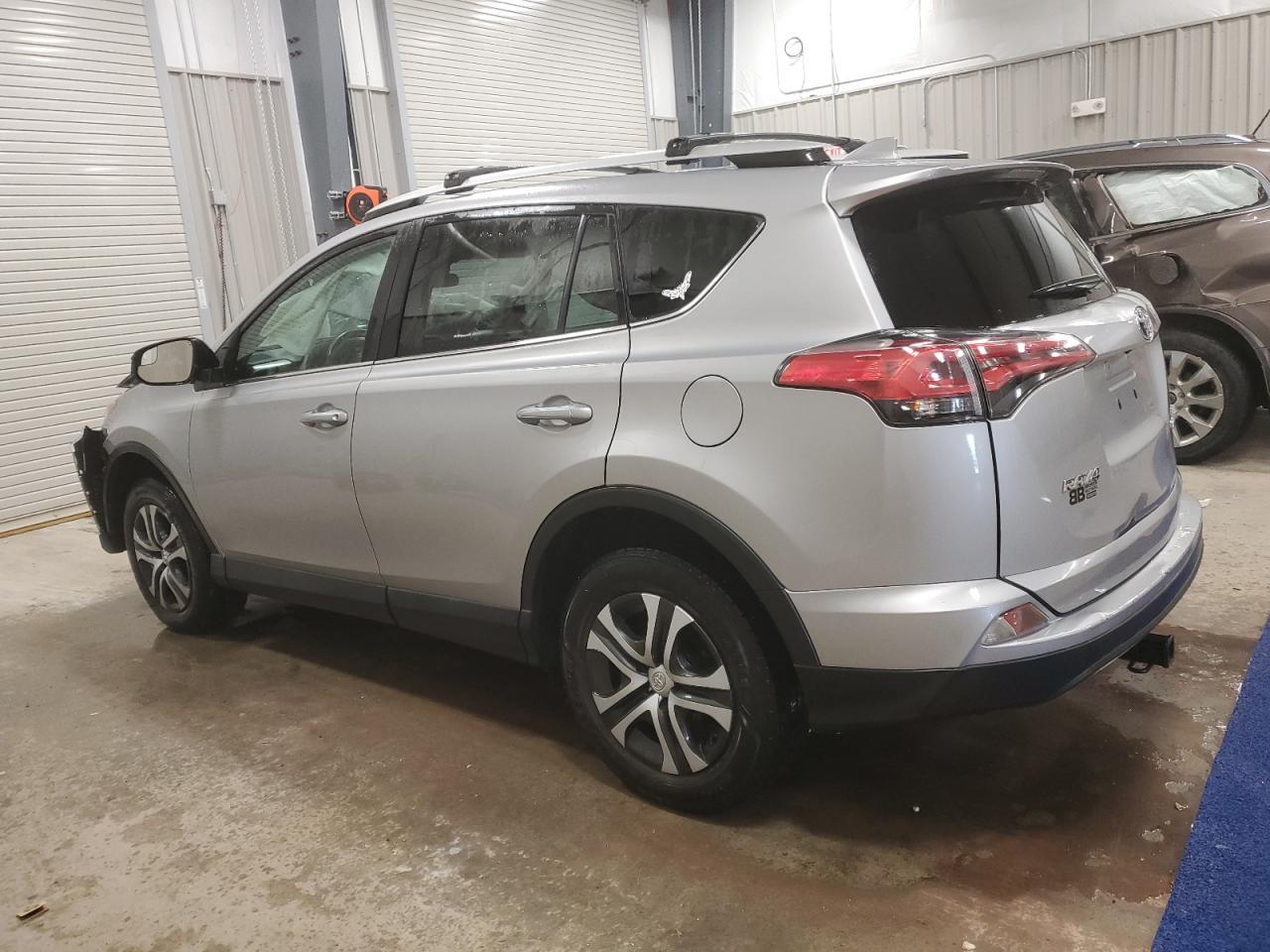 2018 TOYOTA RAV4 LE - Image 2
