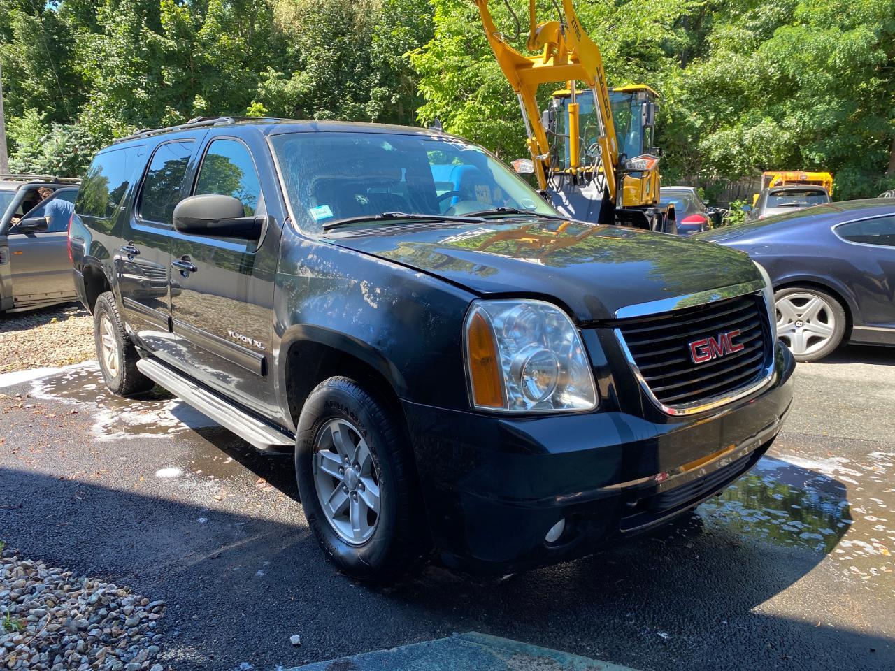 2013 GMC YUKON XL K car image