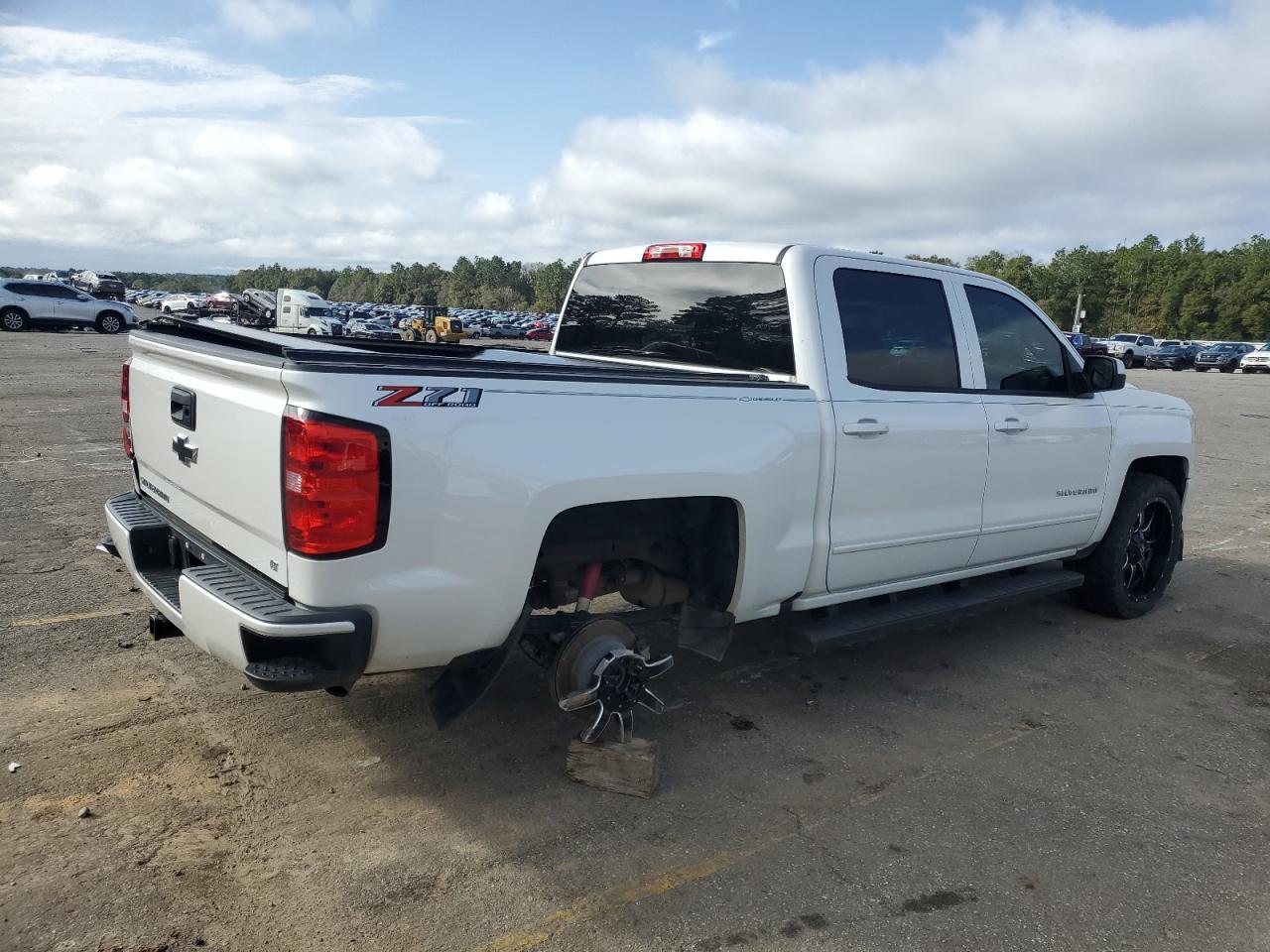2018 CHEVROLET SILVERADO - Фото 3