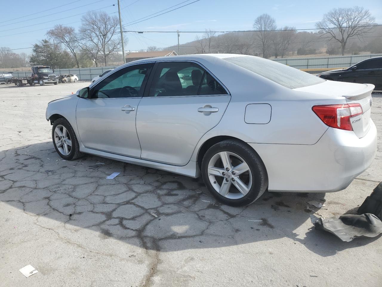 2013 TOYOTA CAMRY L - Фото 2