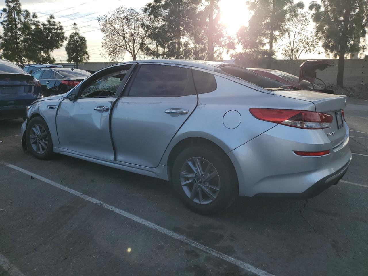 2020 KIA OPTIMA LX - Фото 2