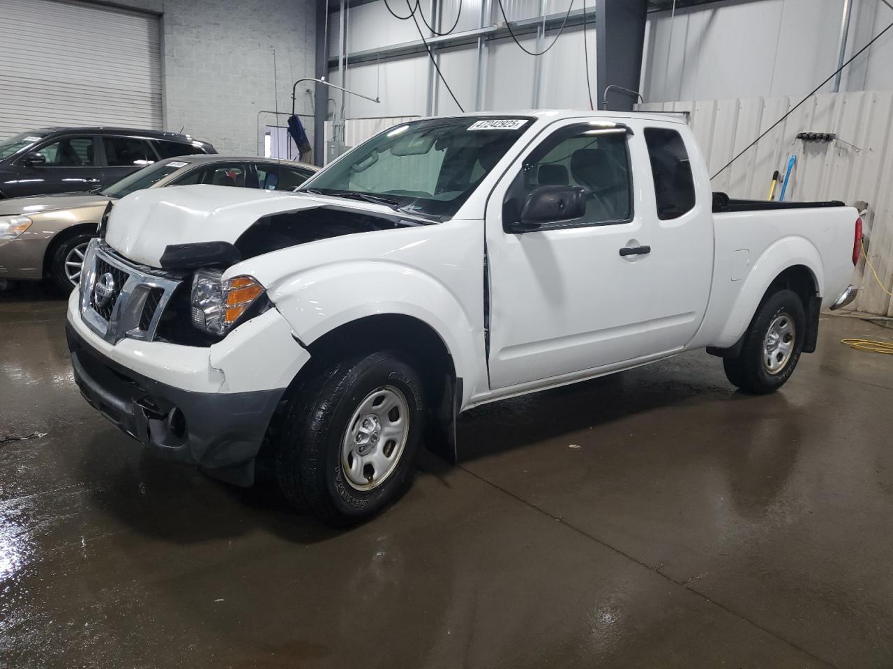 2016 NISSAN FRONTIER S