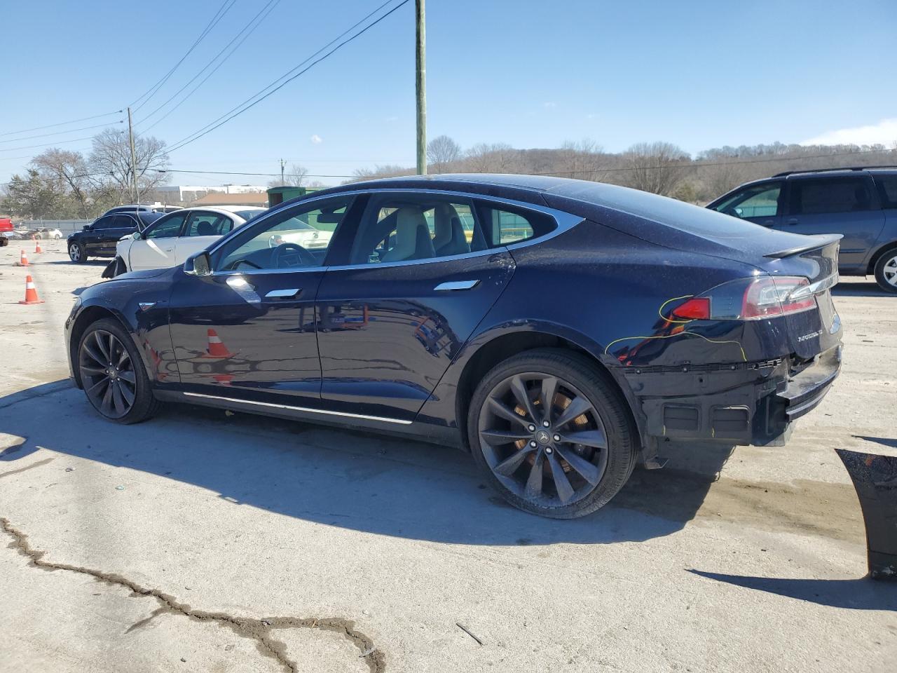 2015 TESLA MODEL S 85 - Image 2