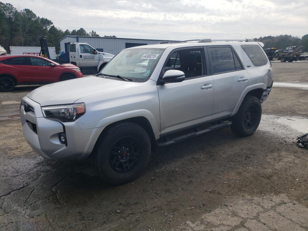 2022 TOYOTA 4RUNNER SR