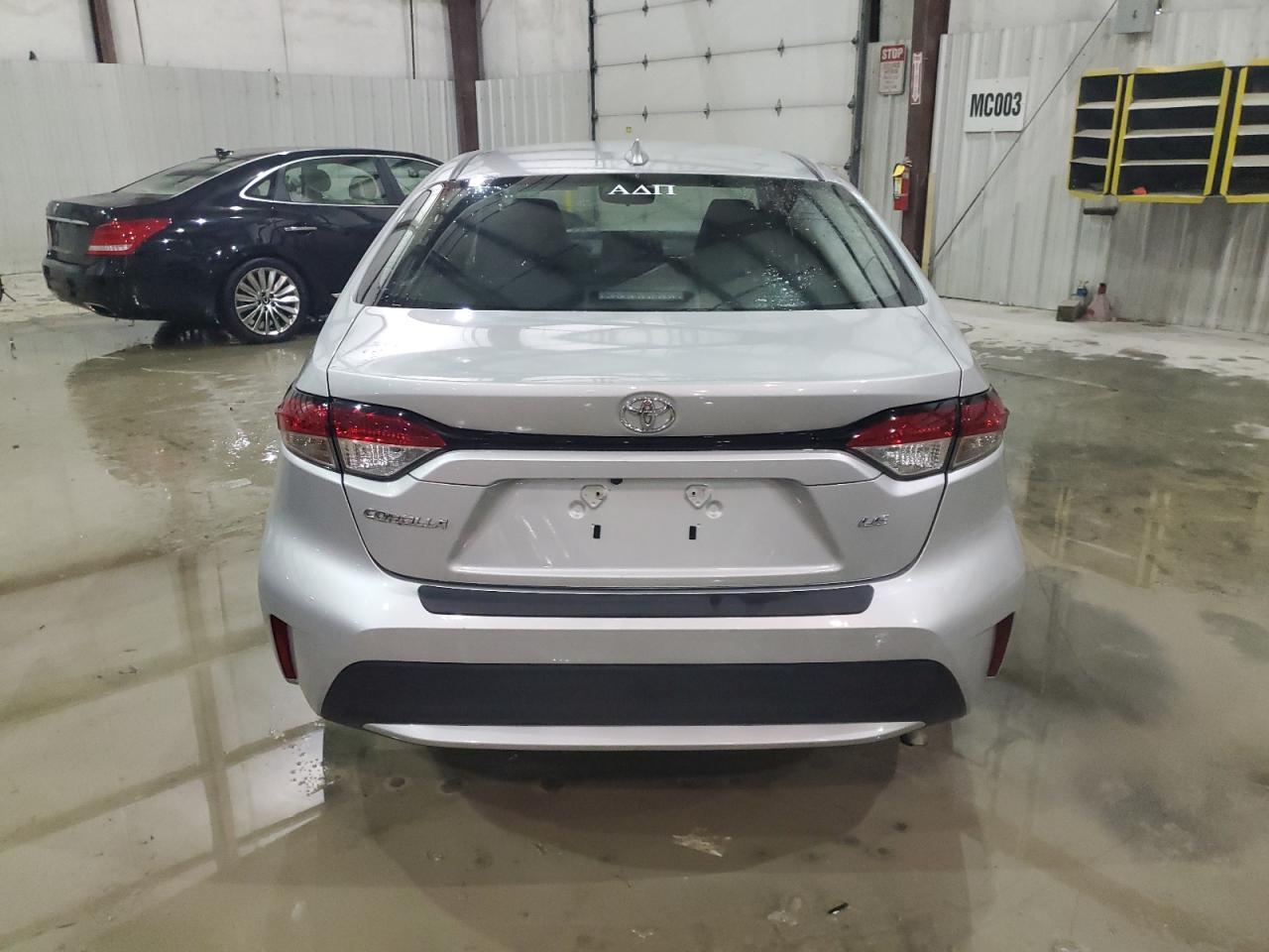2022 TOYOTA COROLLA LE - Image 6
