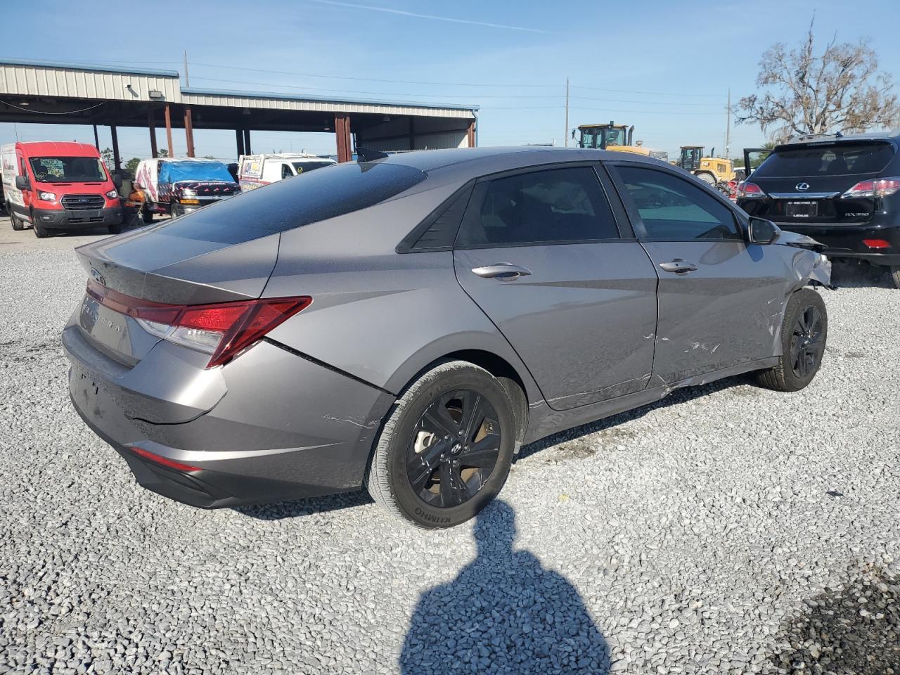 2023 HYUNDAI ELANTRA SE - Image 3